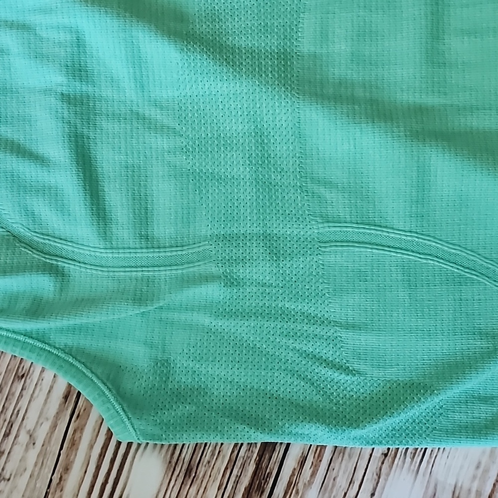 Lululemon Tank - Picture 3 of 12